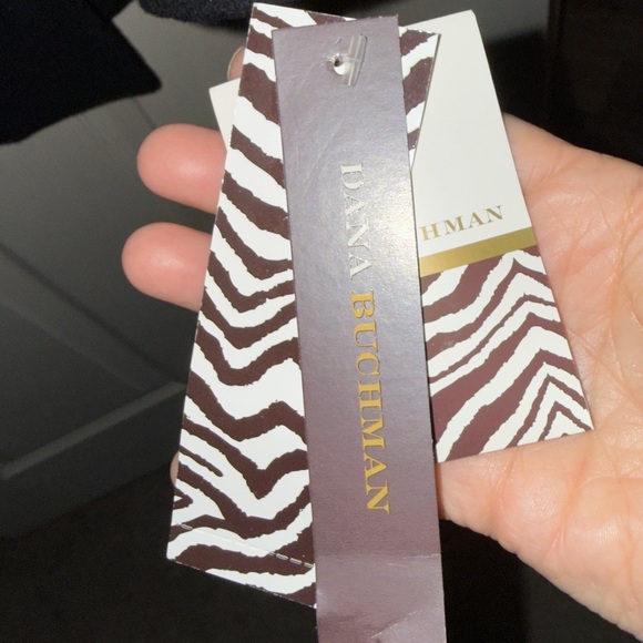 🌹𝐍𝐖𝐓-𝐃𝐀𝐍𝐀 𝐁𝐔𝐂𝐇𝐌𝐀𝐍 𝐃𝐎𝐔𝐁𝐋𝐄 𝐁𝐑𝐄𝐀𝐒𝐓𝐄𝐃 𝐒𝐈𝐋𝐕𝐄𝐑 𝐁𝐔𝐓𝐓𝐎𝐍𝐒 𝐏𝐄𝐀𝐂𝐎𝐀𝐓 - Picture 8 of 11